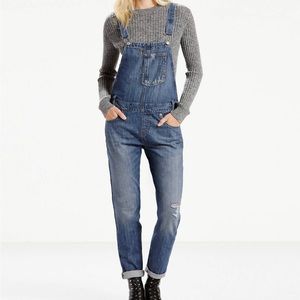 Levi’s overalls EUC